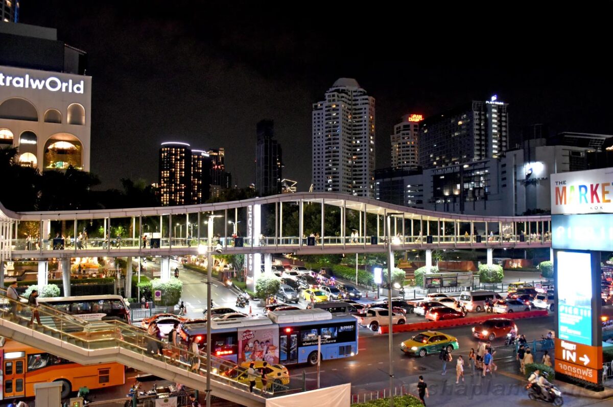 Ratchaprasong R Walk Ratchaprasong Skywalk / R-Walk – Chris Draper in Asia